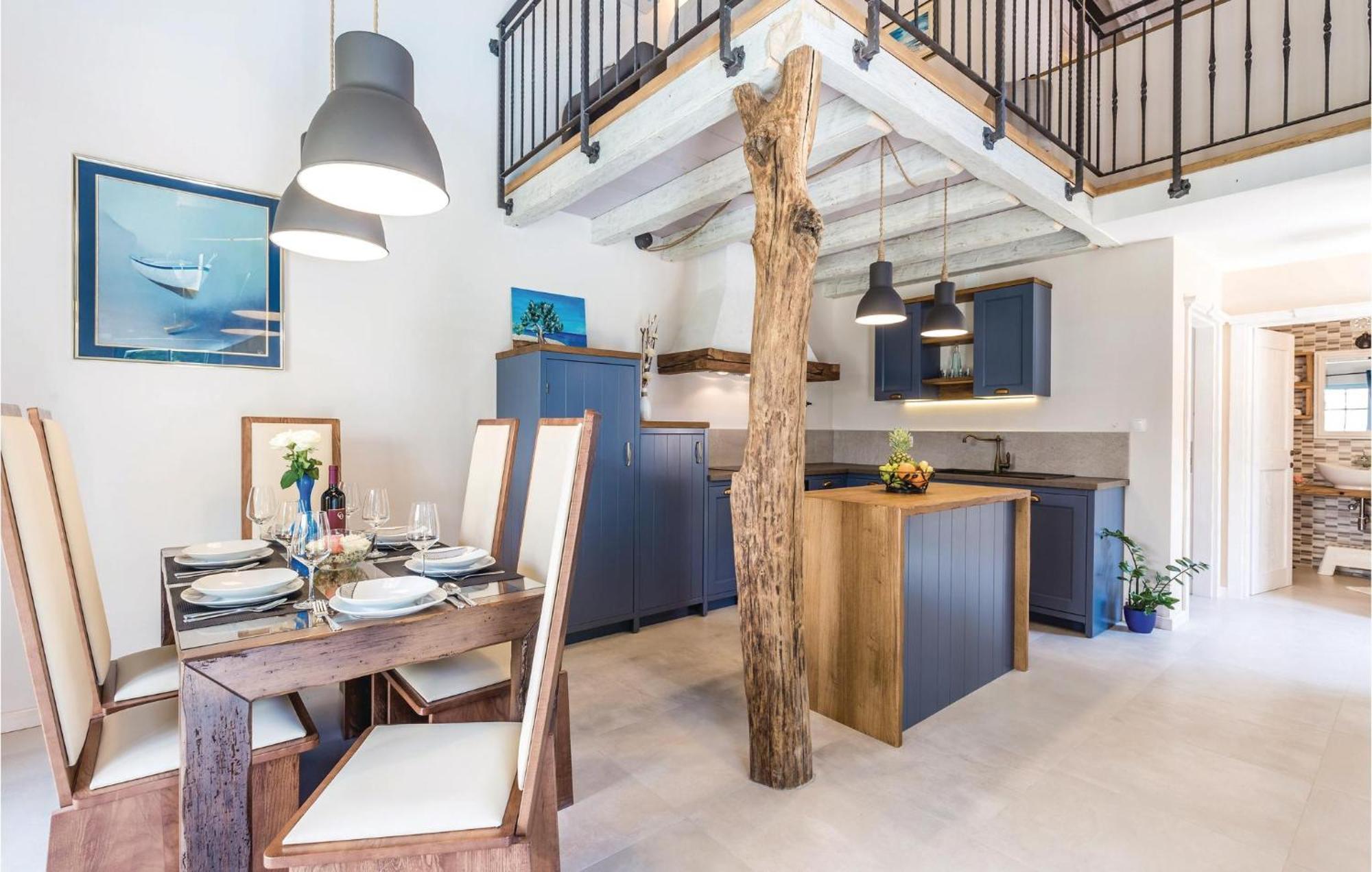 Stunning Home In Jurdani With Wifi Mucici Bagian luar foto